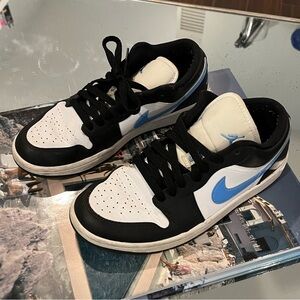 Women’s Air Jordan 1 Low 'Black University Blue'